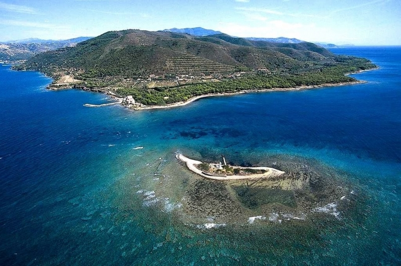 Punta Licosa Day Tour